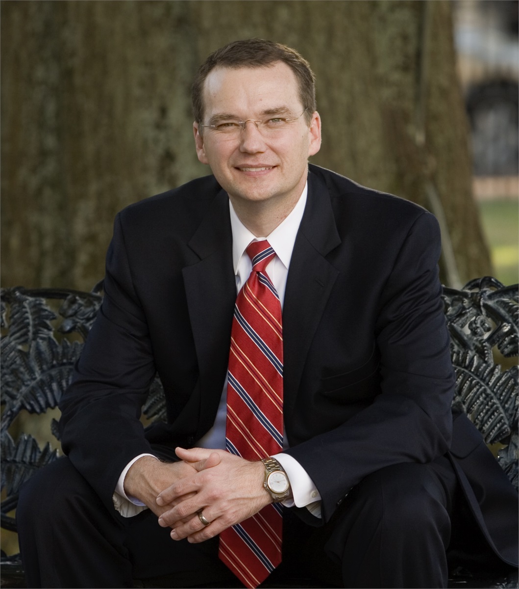 Warren Woodham Celebrates a Milestone Anniversary at Ashford Advisors