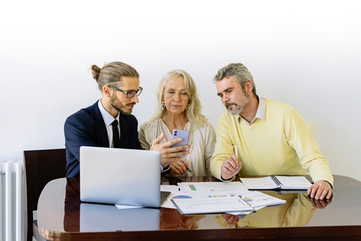 Retirement Planning Tailored to Naples Living